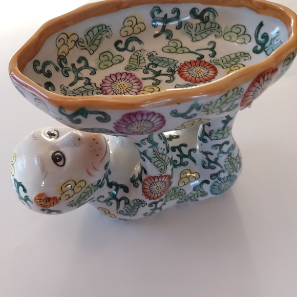 Decor - Picture 2 of 4